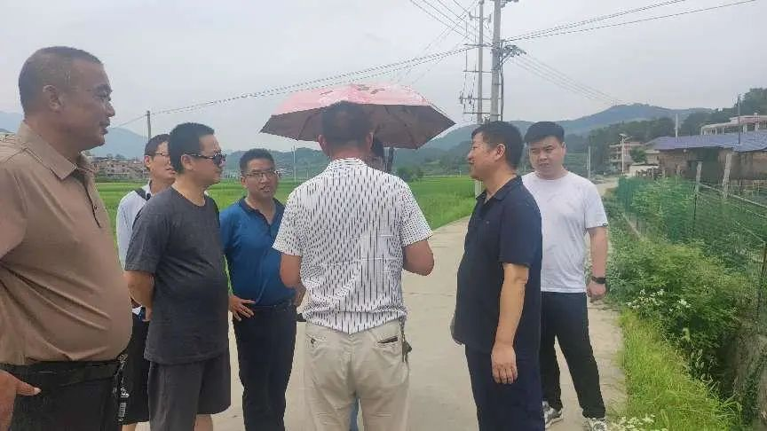 市科协开展庆“七一”系列主题党日活动